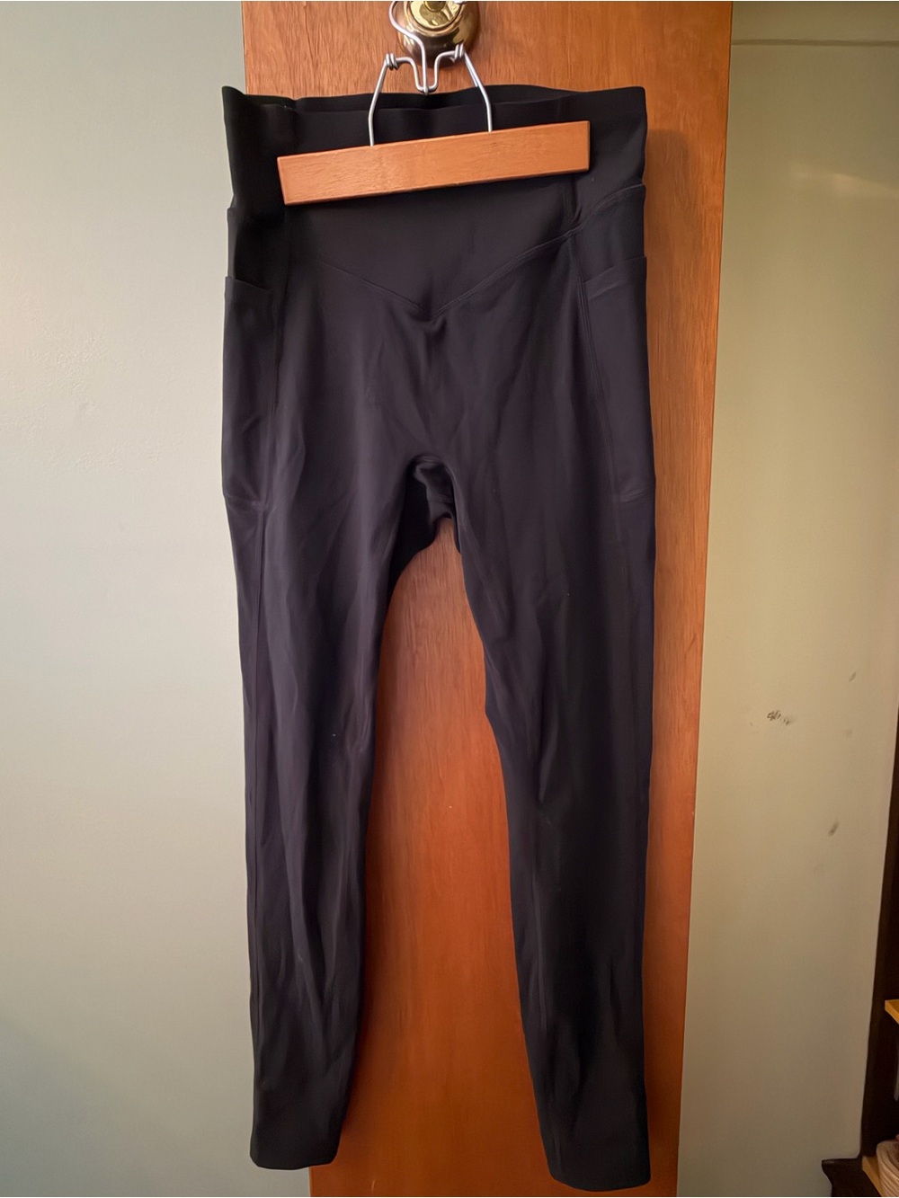 HALARA Black High-Waist Butt Scrunched Leggings